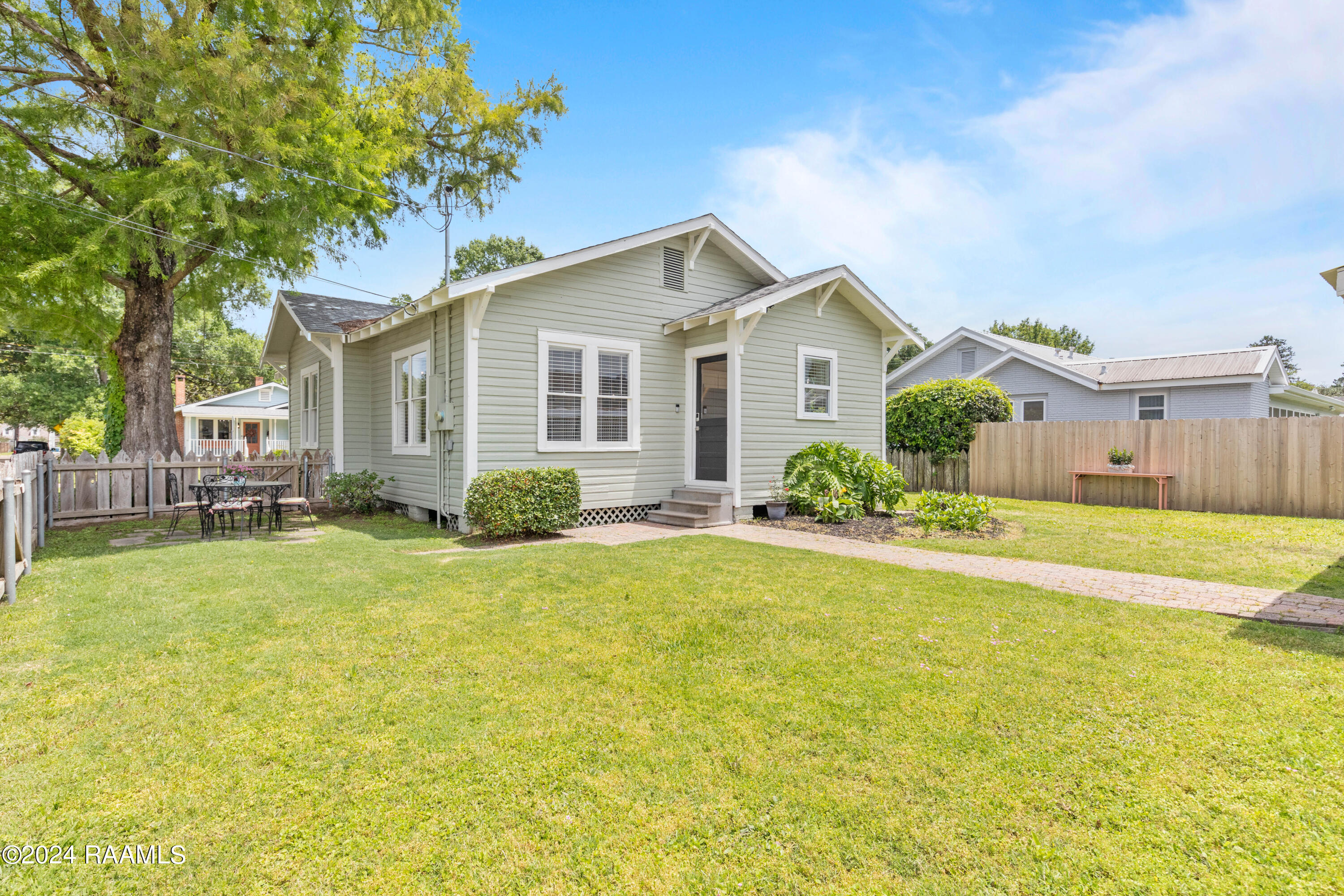 527 St Joseph Street Lafayette, LA 70506 - Photo 24 of 47 527StJoseph-10