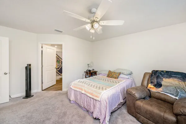 $1,800 | 42 Lockwood Way East, DeFuniak Springs, FL 32435