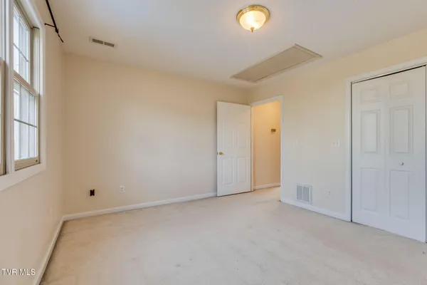 $475,000 | 106 Meadow Court, Gray, TN 37615