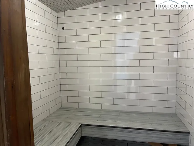 $230,000 | 301 Pinnacle Inn Road, Unit 3207, Beech Mountain, NC 28604