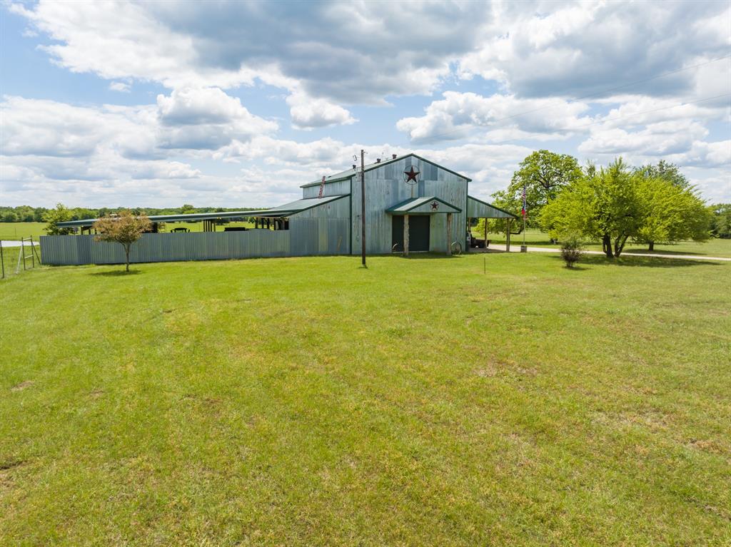 Tbd Fcr 920 Mexia, TX 76667 - Photo 6 of 34 a view of an ocean from a building
