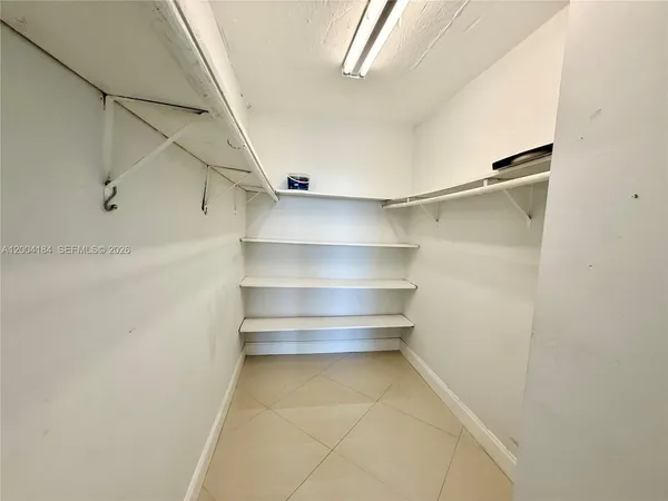 $2,200 | 2350 Northeast 135th Street, Unit 1207, North Miami, FL 33181