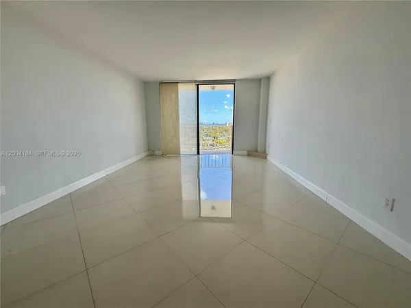 $2,200 | 2350 Northeast 135th Street, Unit 1207, North Miami, FL 33181