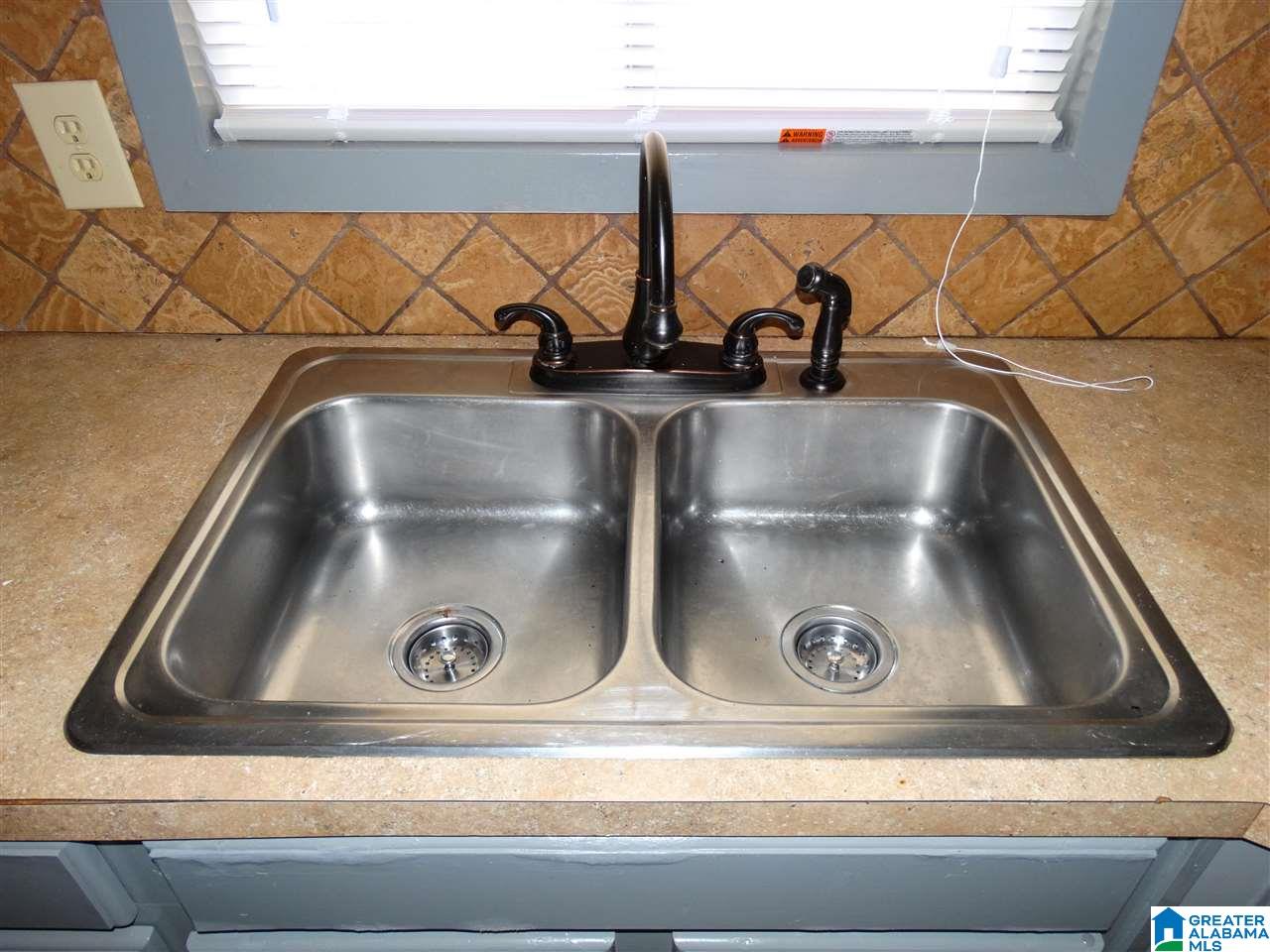 440 Burgundy Road Birmingham, AL 35215 - Photo 8 of 28