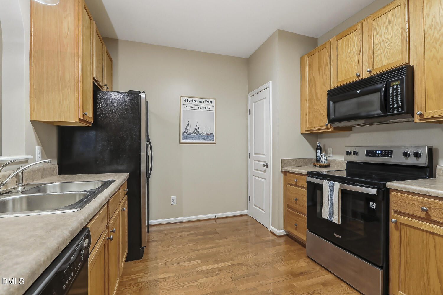 2506 Bryarton Village Way Raleigh, NC 27606 - Photo 5 of 36 009
