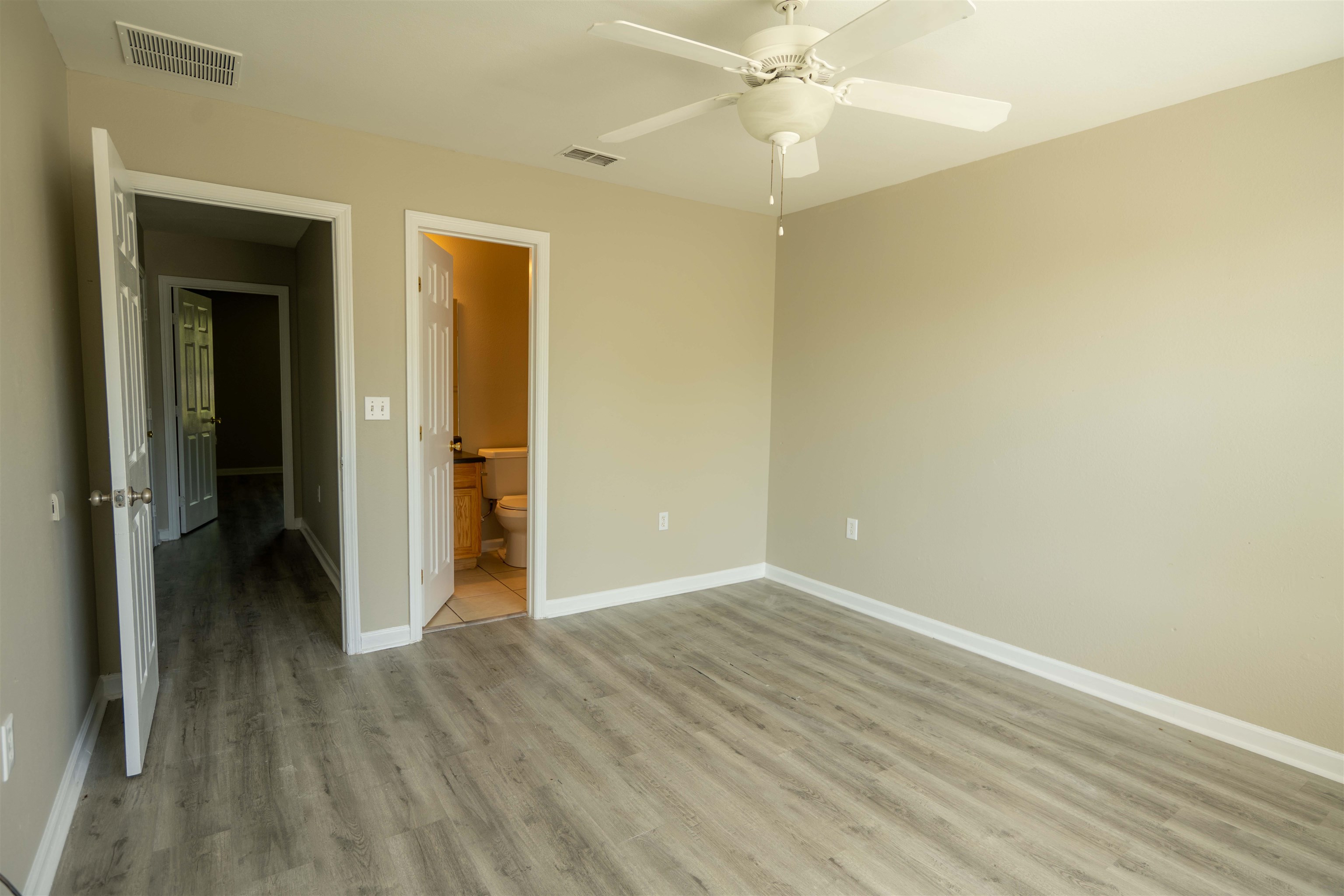 2774 Hartsfield Road, Unit 2 Tallahassee, FL 32303 - Photo 11 of 20