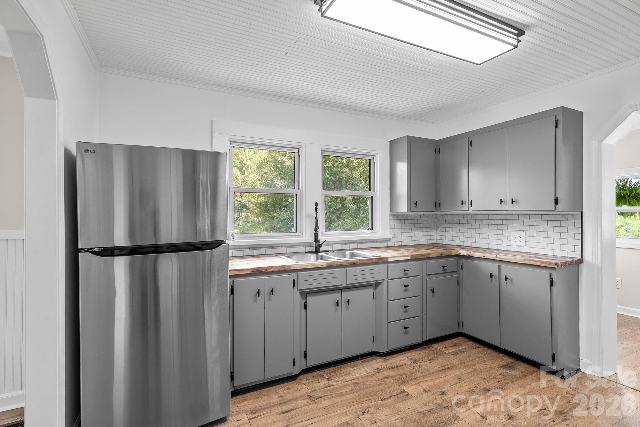 88 Mingus Cove Road Canton, NC 28716 - Photo 9 of 27
