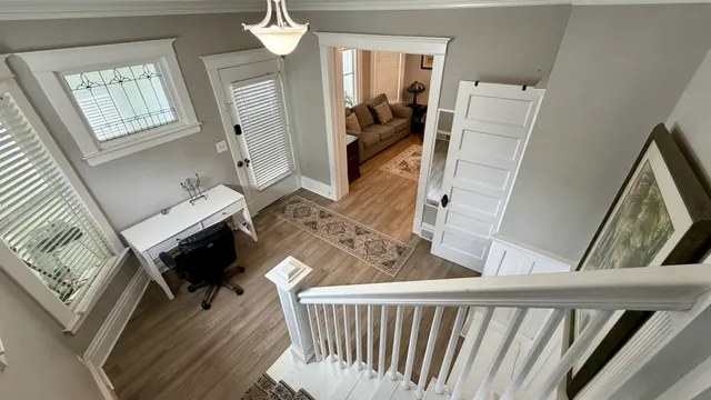 $2,800 | 500 Barrett Street, Elgin, IL 60120