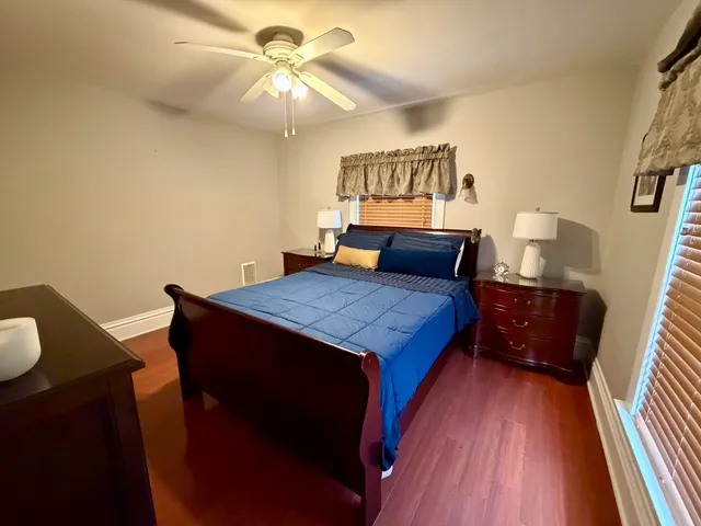 $2,800 | 500 Barrett Street, Elgin, IL 60120