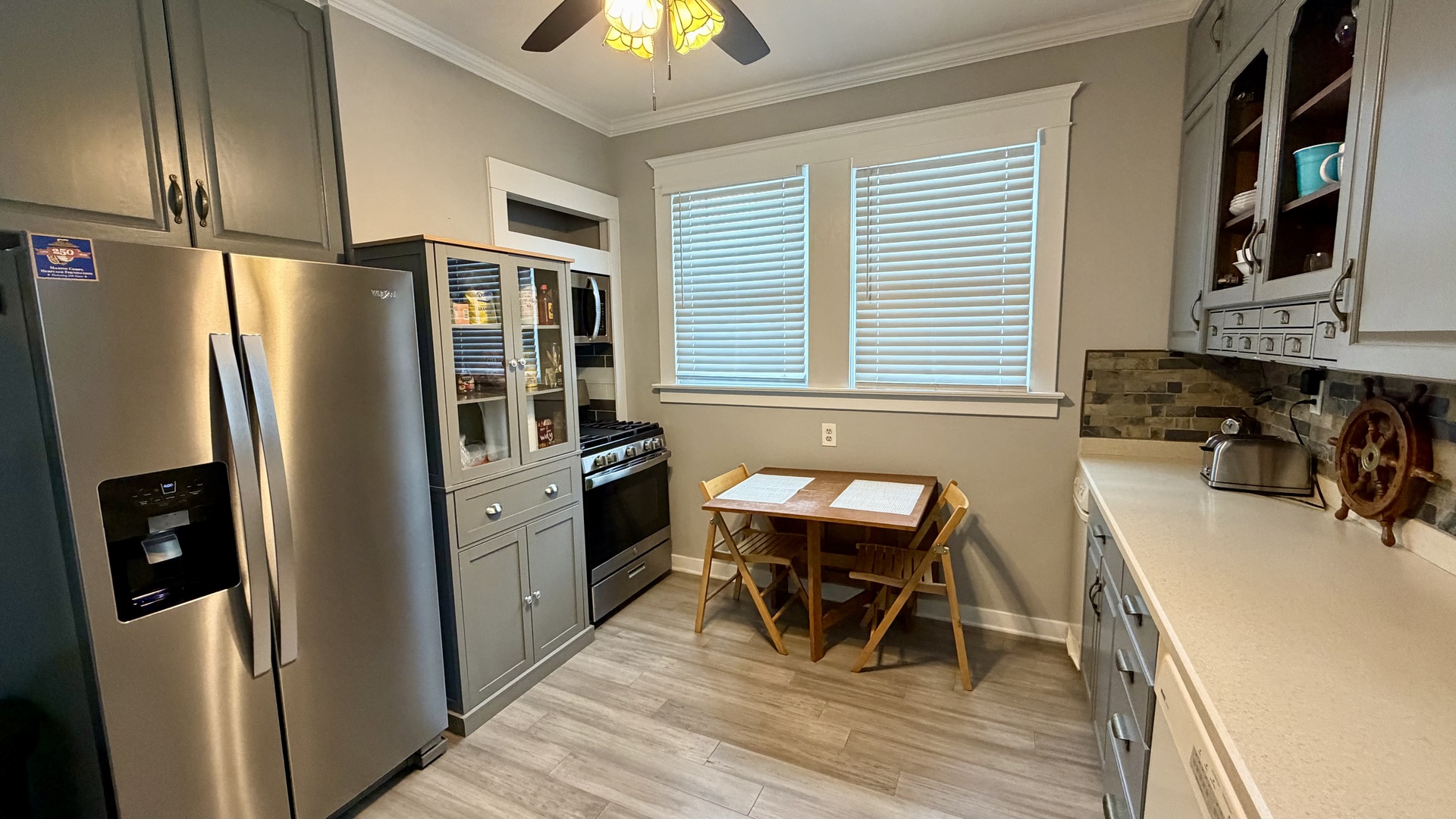 500 Barrett Street Elgin, IL 60120 - Photo 5 of 24