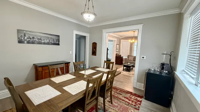 $2,800 | 500 Barrett Street, Elgin, IL 60120