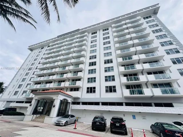 $2,650 | 9195 Collins Avenue, Unit 413, Surfside, FL 33154