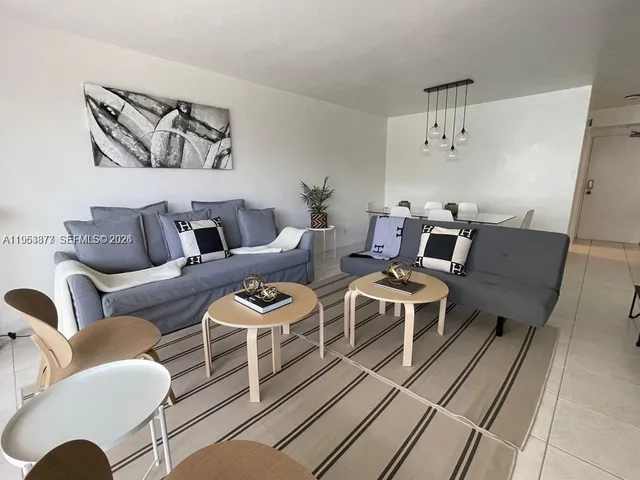 $2,650 | 9195 Collins Avenue, Unit 413, Surfside, FL 33154