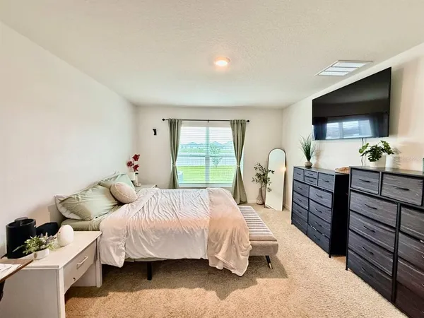 $2,400 | 1026 Golden Shiner Avenue, Ruskin, FL 33570