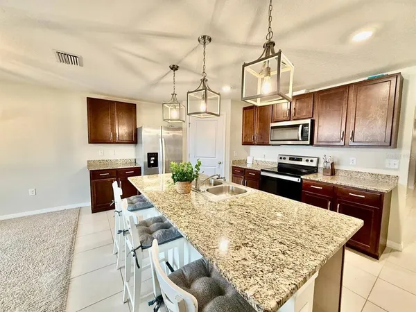 $2,400 | 1026 Golden Shiner Avenue, Ruskin, FL 33570
