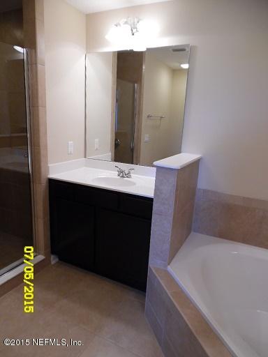 3175 Chestnut Ridge Way Orange Park, FL 32065 - Photo 57 of 62 CR 21D - Master Bath - Left of Garden Tu
