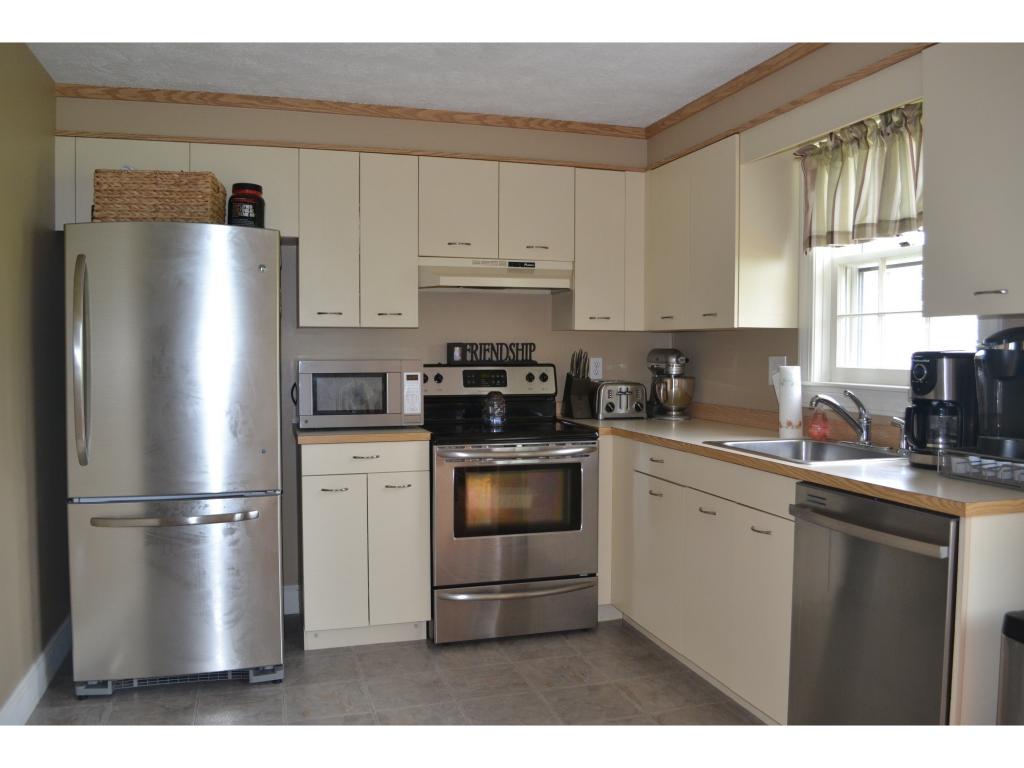 253 Winding Pond Road, Unit 253 Londonderry, NH 03053 - Photo 2 of 18