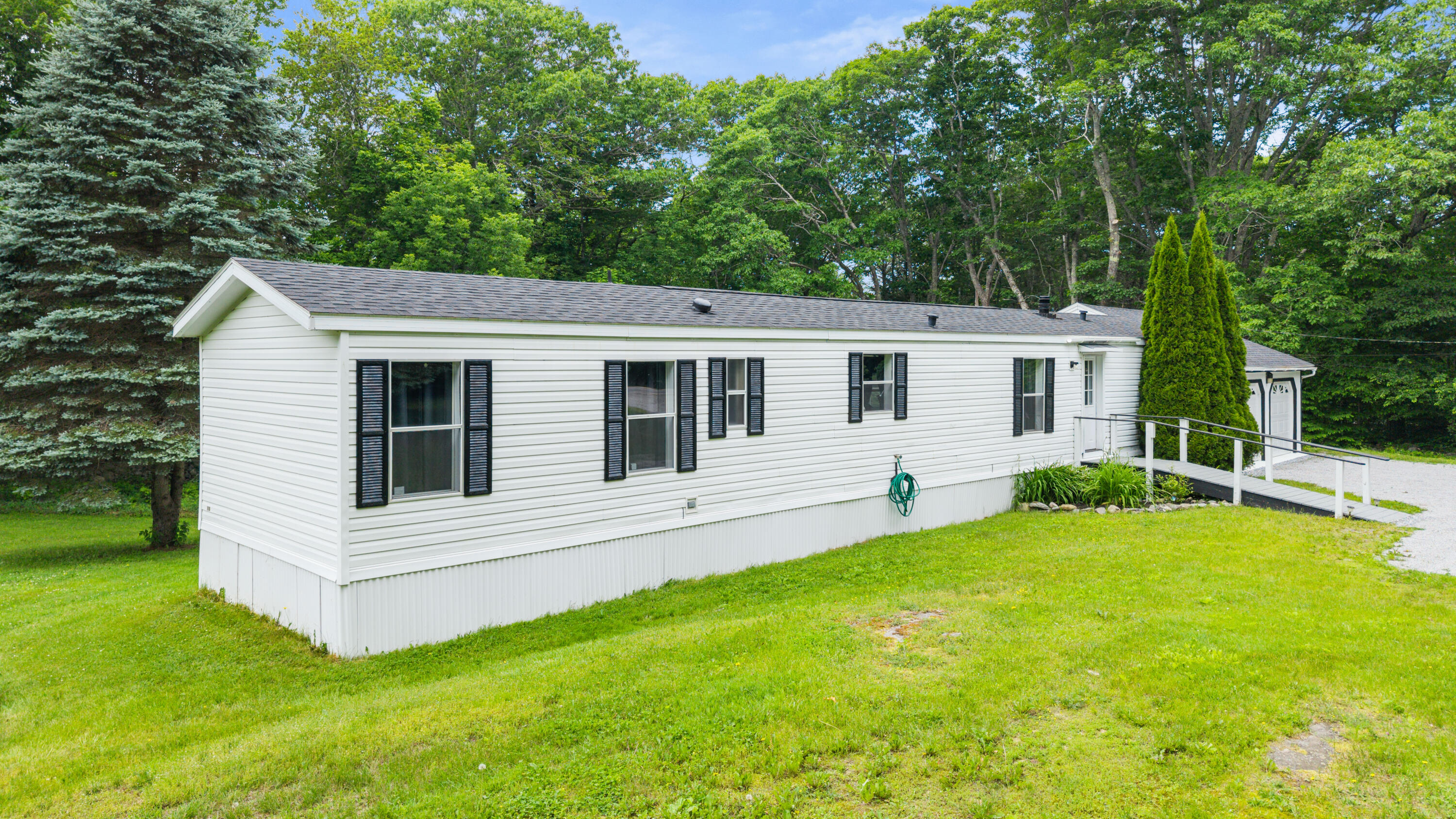 516 East Pond Road Nobleboro, ME 04555 - Photo 1 of 23 DJI_20260612123957_0274_D