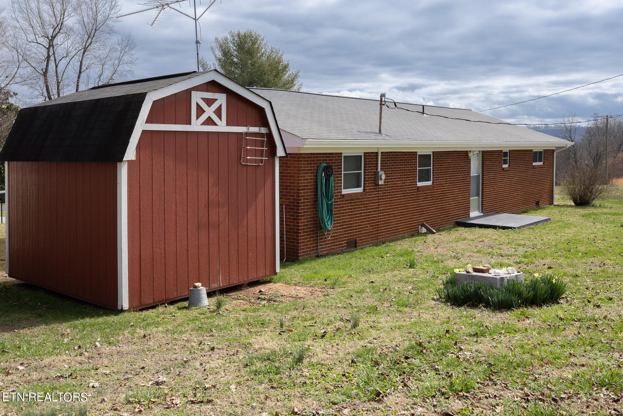 220 Lees Chapel Road Sweetwater, TN 37874 - Photo 5 of 31 Gallery Image 5