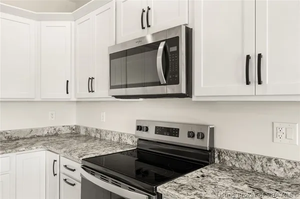 $309,900 | 5203 North Hampton Court, Unit LOT #1513, Charlestown, IN 47111