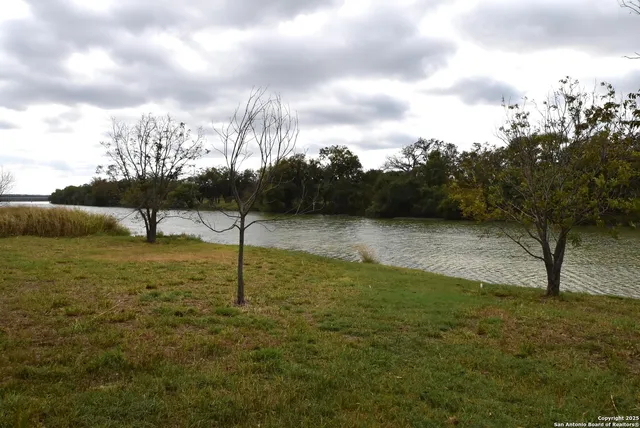 $875,000 | 544 River View Drive, Johnson City, TX 78636