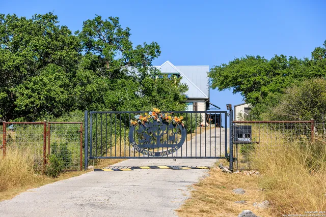 $875,000 | 544 River View Drive, Johnson City, TX 78636