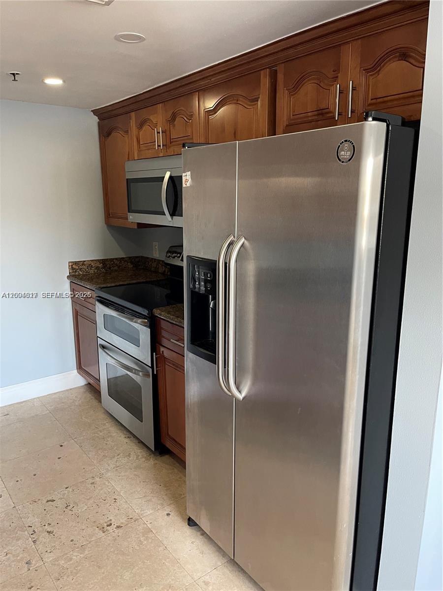 2415 Northwest 16th St Road, Unit 102 Miami, FL 33125 - Photo 10 of 19