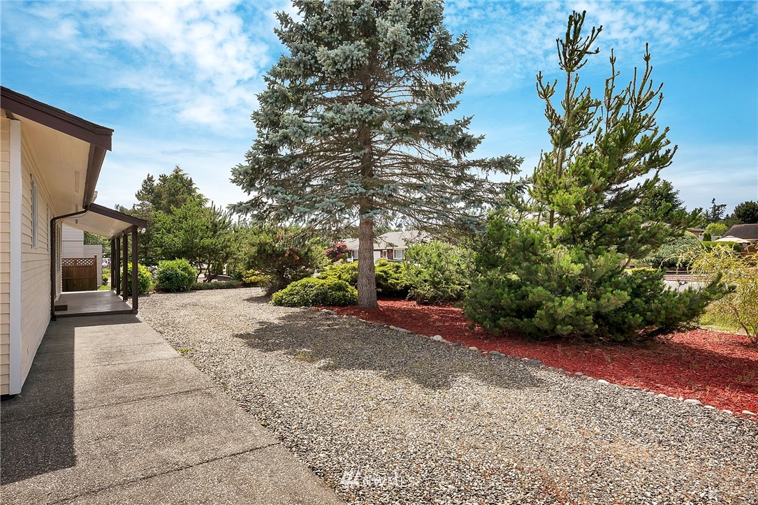 8250 Quinault Road Blaine, WA 98230 - Photo 3 of 25 Gallery Image 3