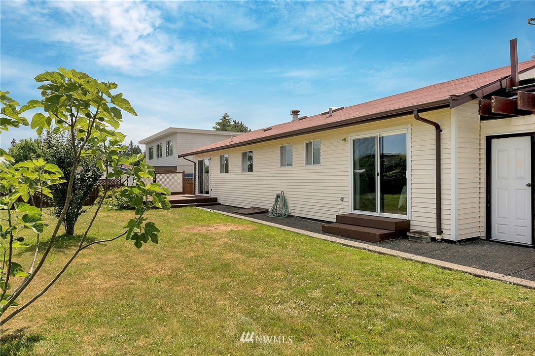 8250 Quinault Road Blaine, WA 98230 - Photo 6 of 25 Gallery Image 6