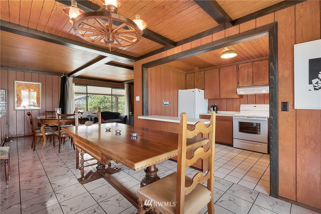 8250 Quinault Road Blaine, WA 98230 - Photo 10 of 25 Gallery Image 10