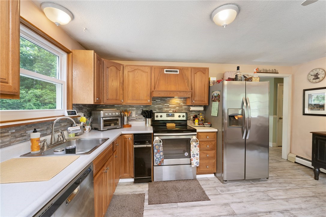 38 Locust Street Freetown, MA 02702 - Photo 11 of 34