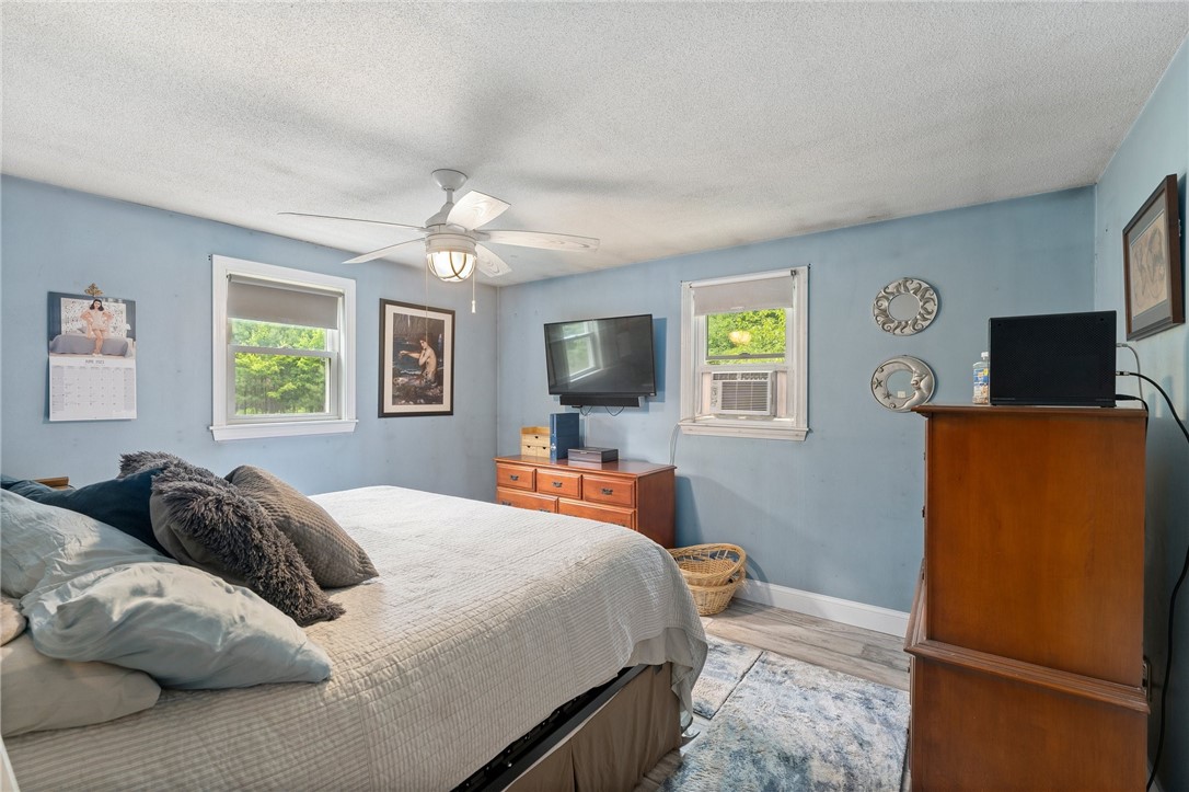 38 Locust Street Freetown, MA 02702 - Photo 13 of 34