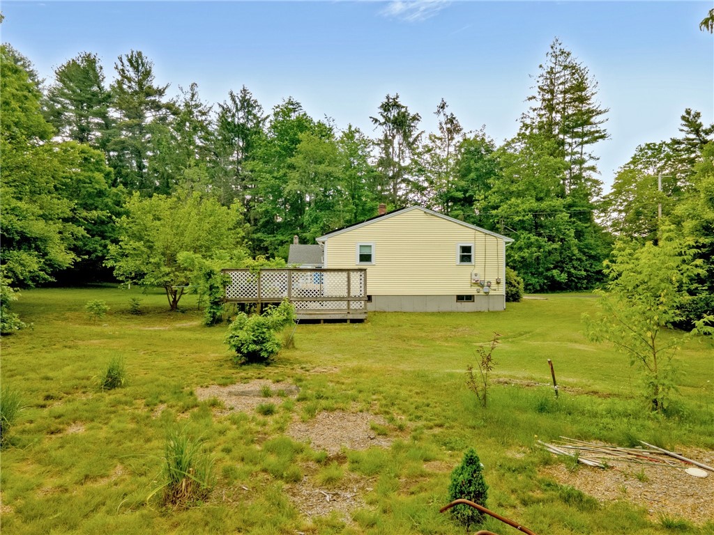 38 Locust Street Freetown, MA 02702 - Photo 23 of 34