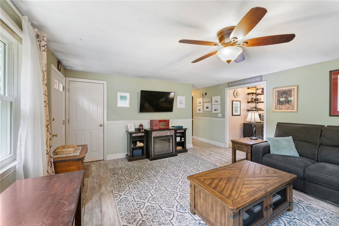 38 Locust Street Freetown, MA 02702 - Photo 9 of 34