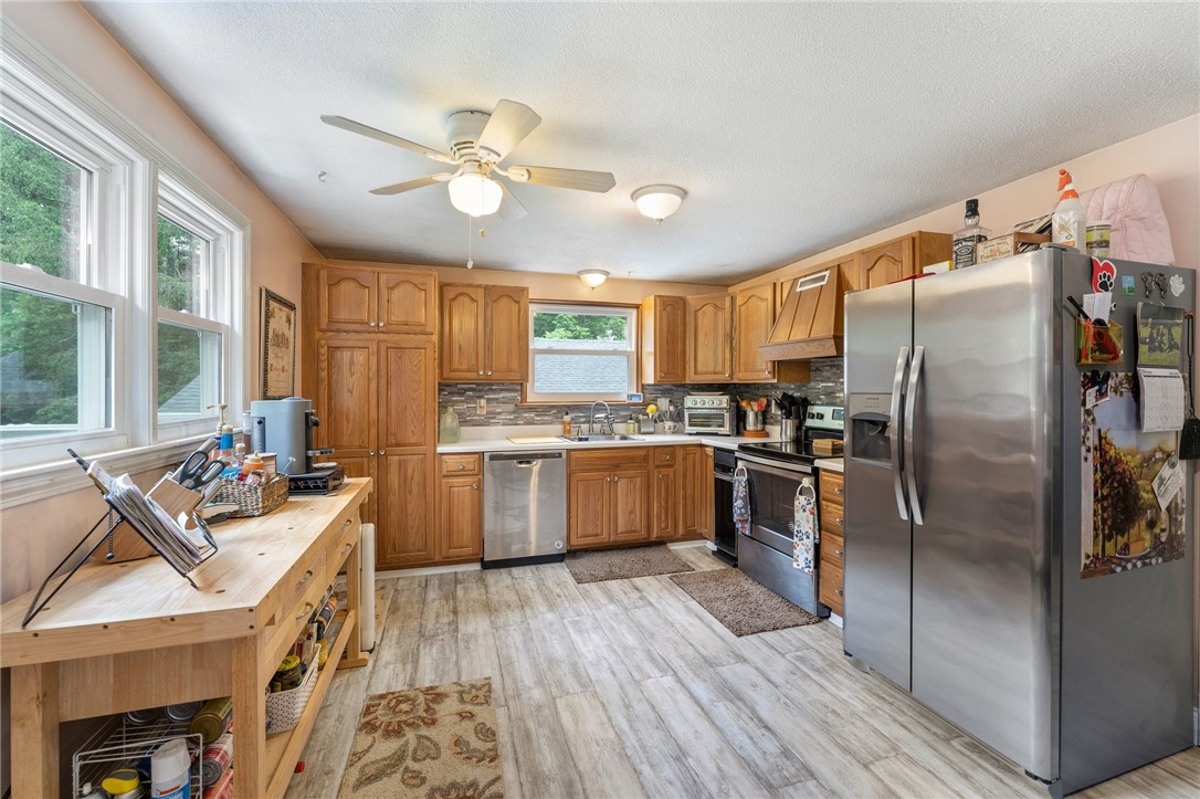 38 Locust Street Freetown, MA 02702 - Photo 10 of 34