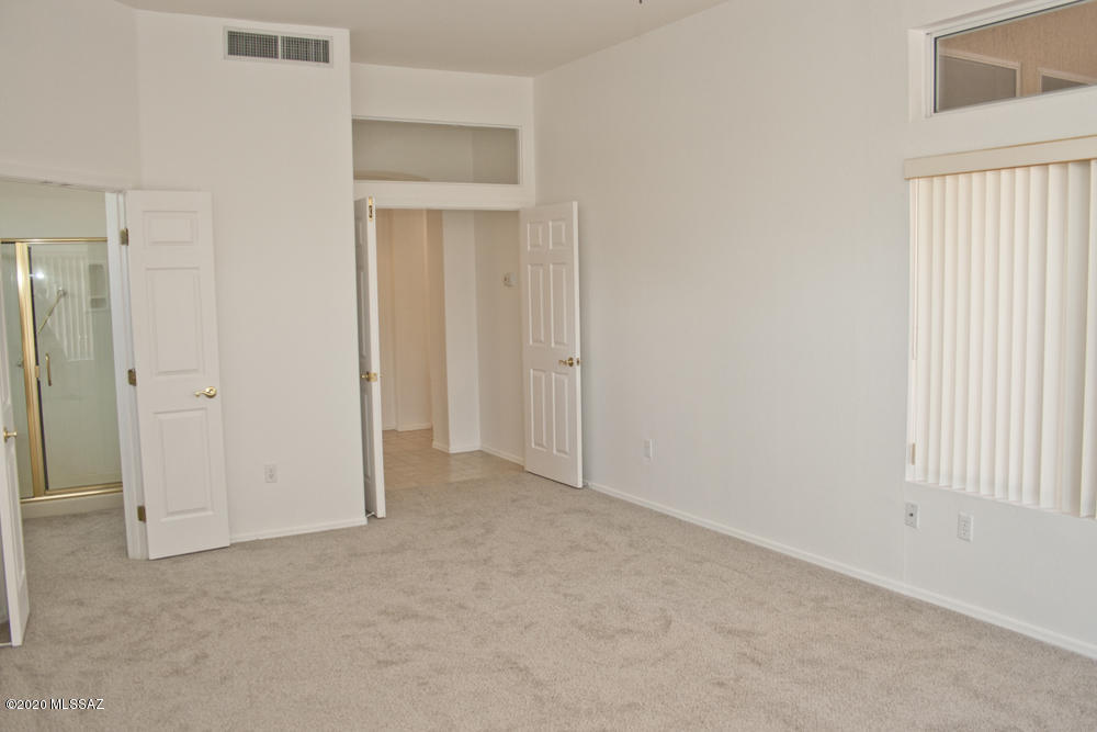 1295 East Royal Oak Road Oro Valley, AZ 85755 - Photo 18 of 34