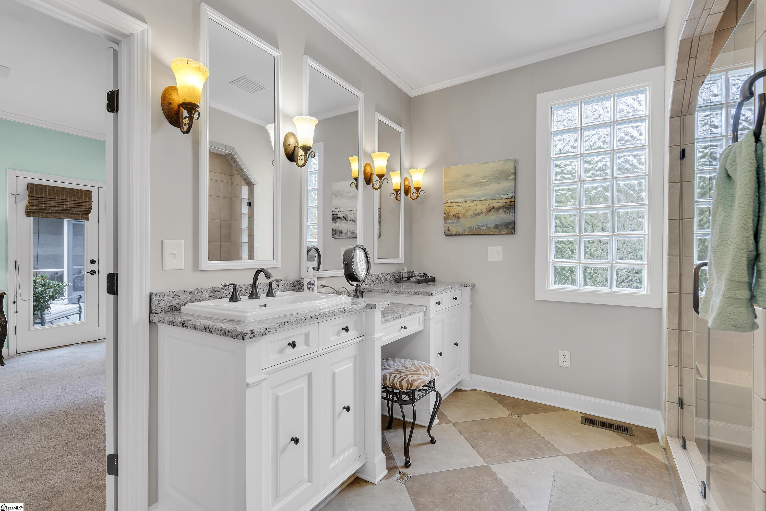 12 Ridge Pine Place Greenville, SC 29605 - Photo 24 of 30 Gallery Image 24