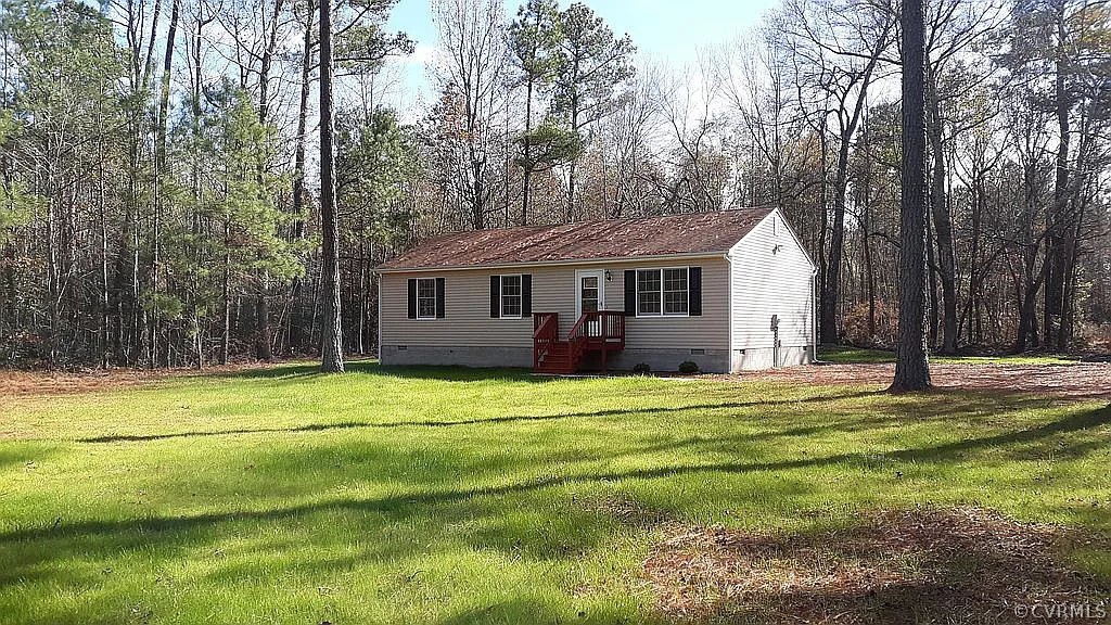 5689 West Quaker Road Disputanta, VA 23842 - Photo 1 of 9 Gallery Image 1