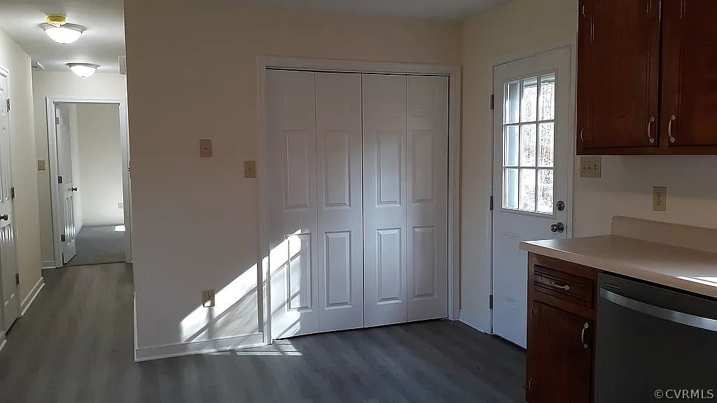 5689 West Quaker Road Disputanta, VA 23842 - Photo 7 of 9 Gallery Image 7