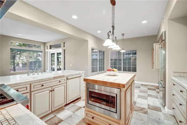 $6,600 | 25711 Wood Brook Road, Laguna Hills, CA 92653