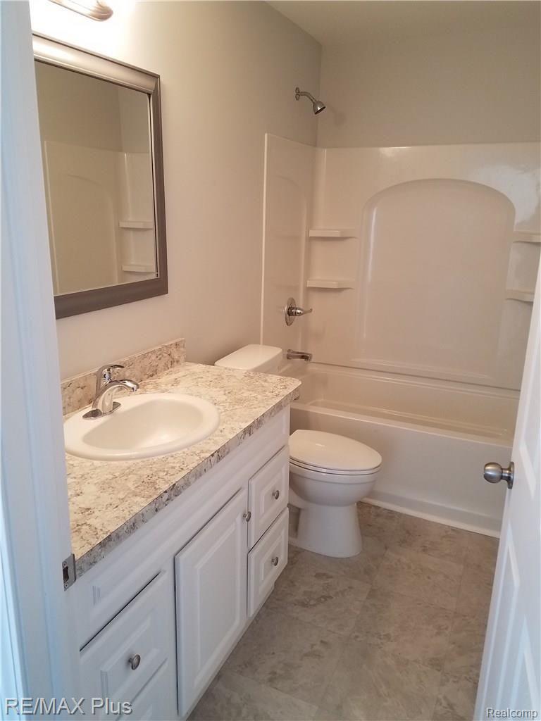 4538 Davison Road Lapeer, MI 48446 - Photo 22 of 34 4538 Davison - 15.jpg