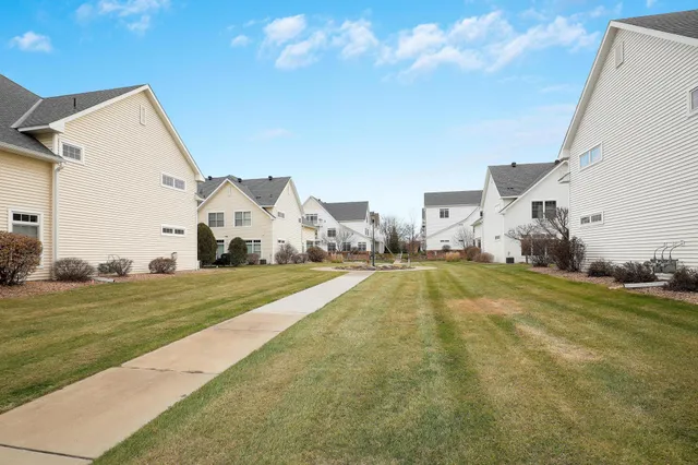 $325,000 | 2144 Village Trail, Mound, MN 55364