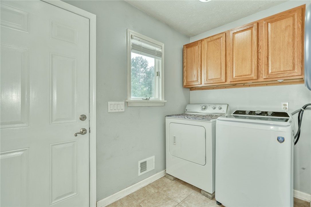 645 Webster Road Webster, NY 14580 - Photo 15 of 50 1st Floor Laundry