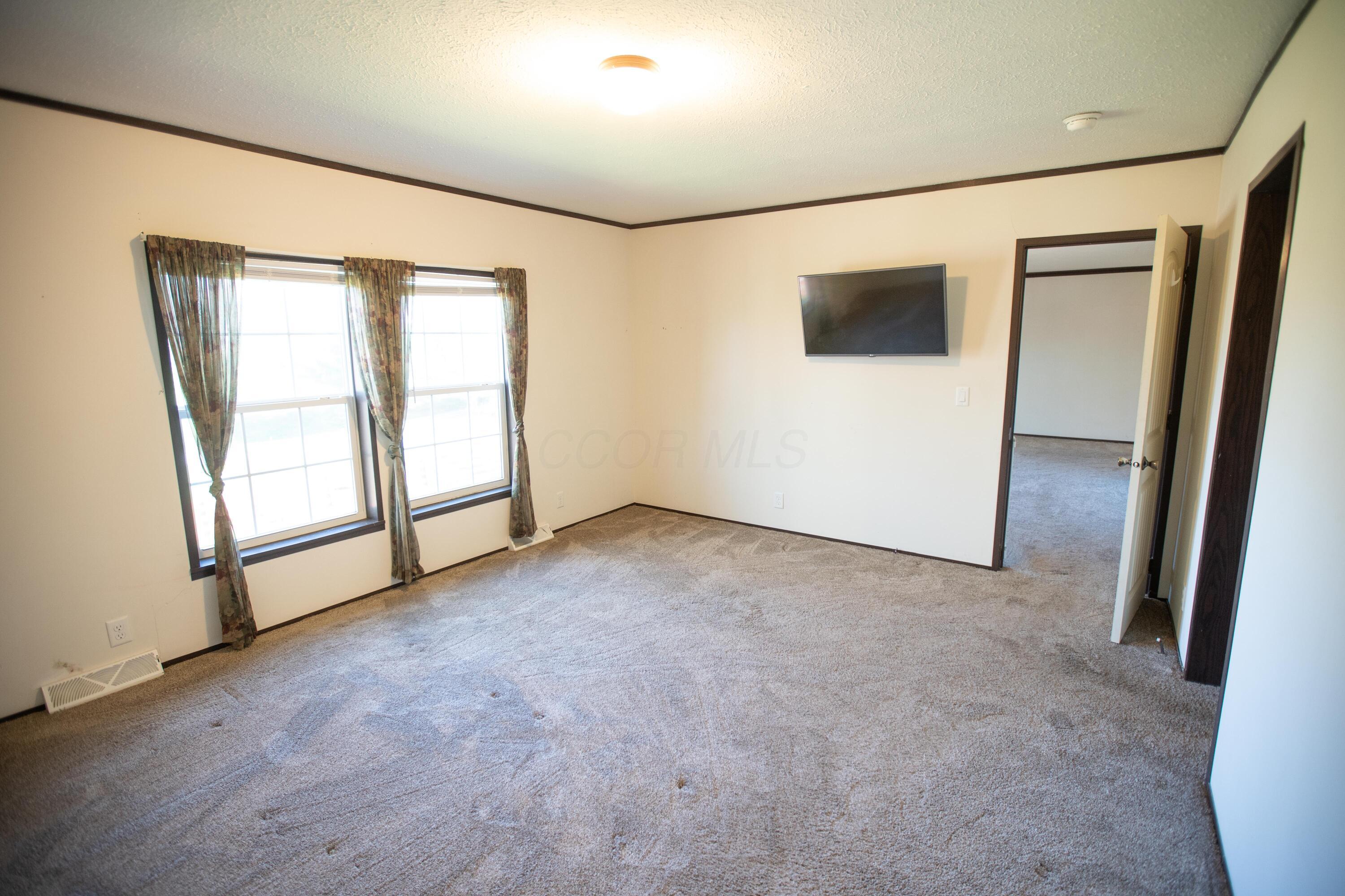 3617 Spring Valley Road Albany, OH 45710 - Photo 18 of 27 DSC01487