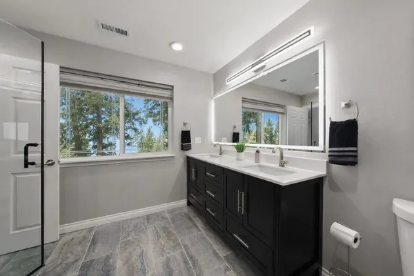 $899,000 | 12808 North North Park Street, Newman Lake, WA 99025