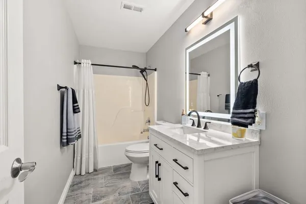 $899,000 | 12808 North North Park Street, Newman Lake, WA 99025