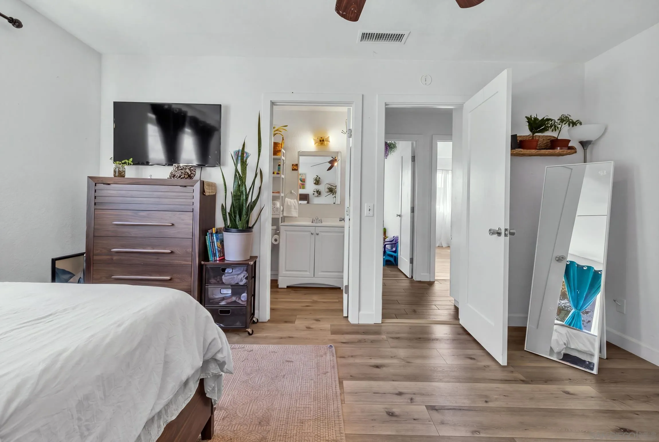 477 Rancho Vista Road Vista, CA 92083 - Photo 10 of 22 Gallery Image 10