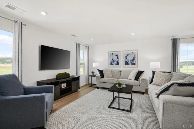 $299,990 | 202 Grv Hl Terrace, Lynchburg, VA 24501