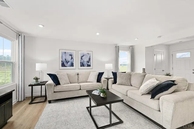 $299,990 | 202 Grv Hl Terrace, Lynchburg, VA 24501