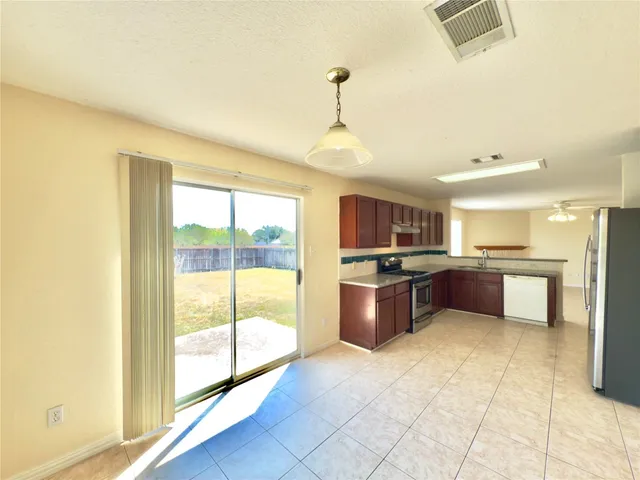 $1,900 | 17125 Dashwood Creek Drive, Pflugerville, TX 78660